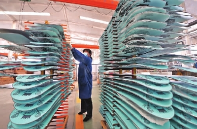 瞄定目標(biāo)任務(wù) 強(qiáng)力攻堅(jiān)突破 推動工業(yè)和信息化高質(zhì)量發(fā)展